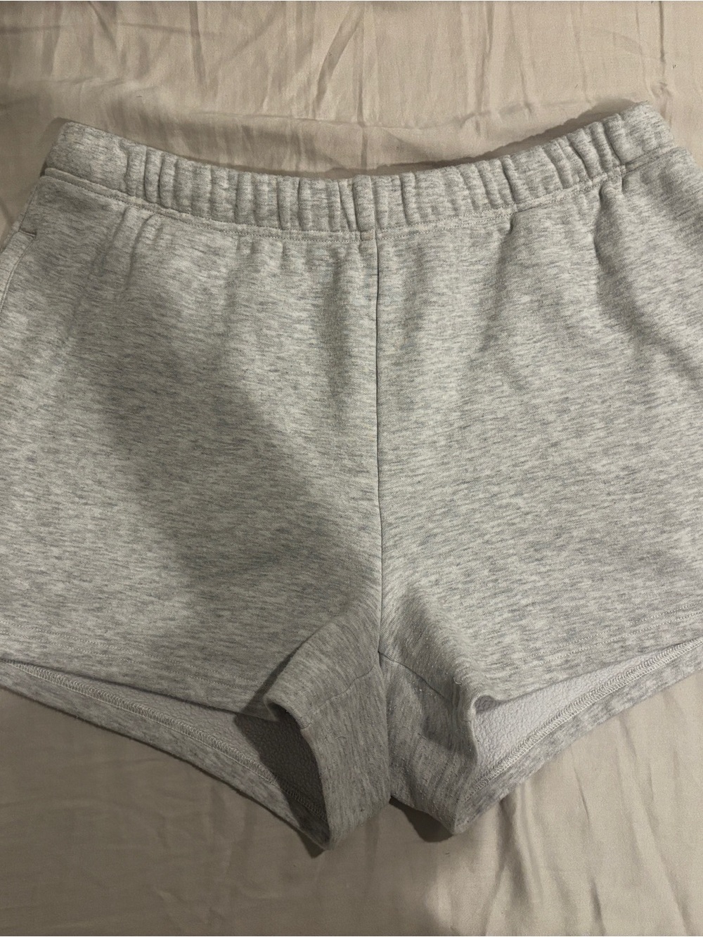 SKIMS Classic Short - light heather gray (medium) - Picture 3 of 4